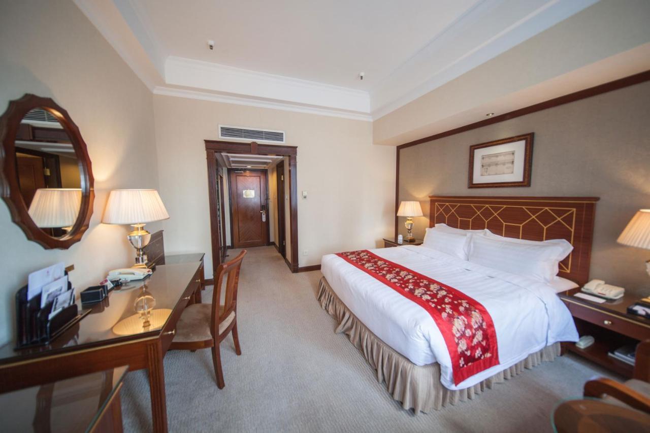 Jin Jiang Park Hotel Шанхай Экстерьер фото